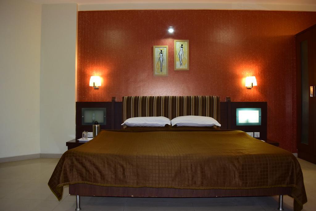 Jai Residency Hotel Gāndhīdhām Szoba fotó