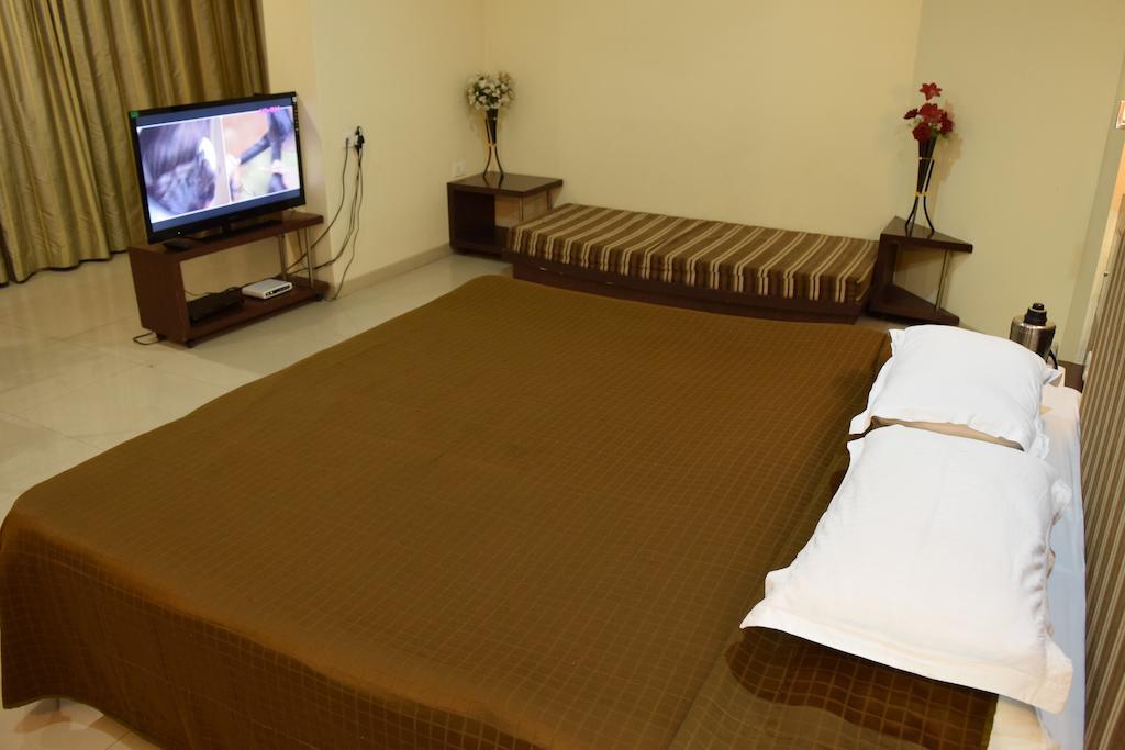 Jai Residency Hotel Gāndhīdhām Szoba fotó